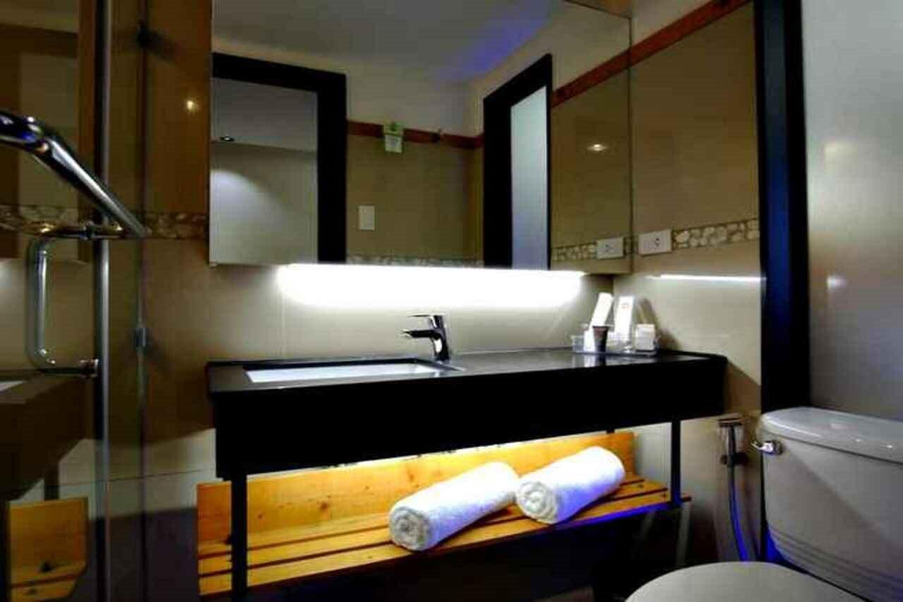Cuarto Hotels Cebu Екстериор снимка