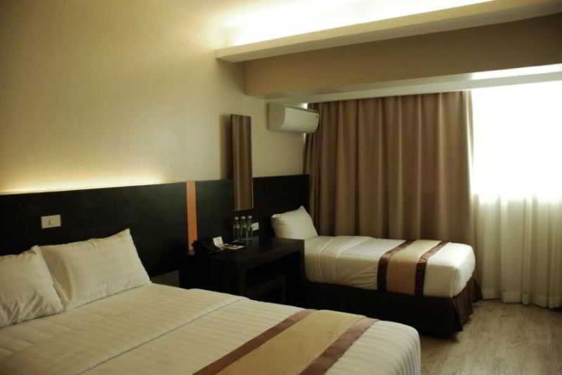Cuarto Hotels Cebu Екстериор снимка