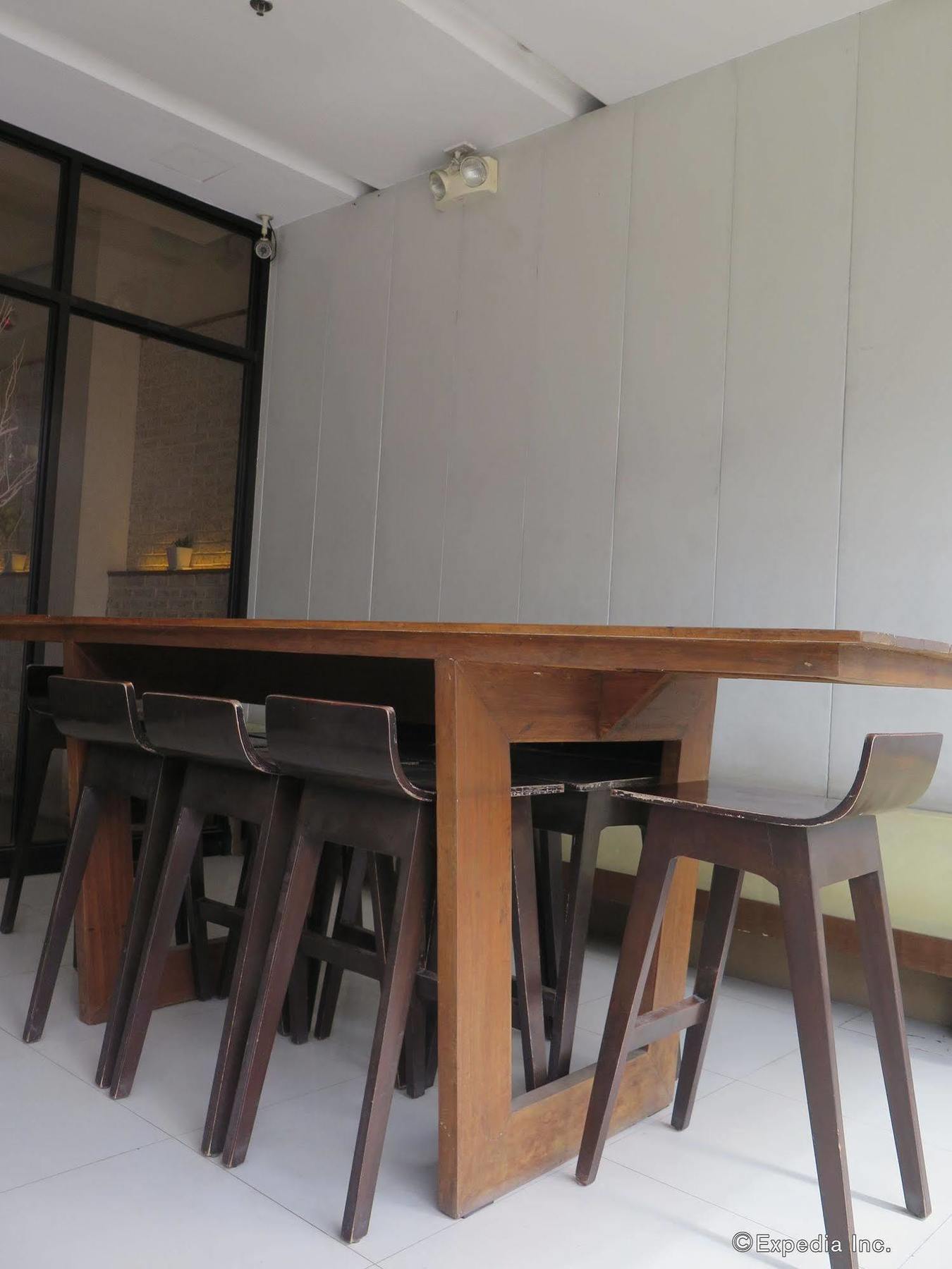 Cuarto Hotels Cebu Екстериор снимка
